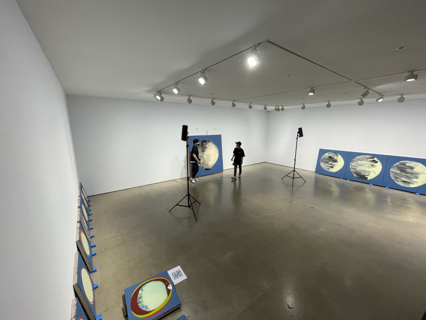 Gallery Hyundai  Installation