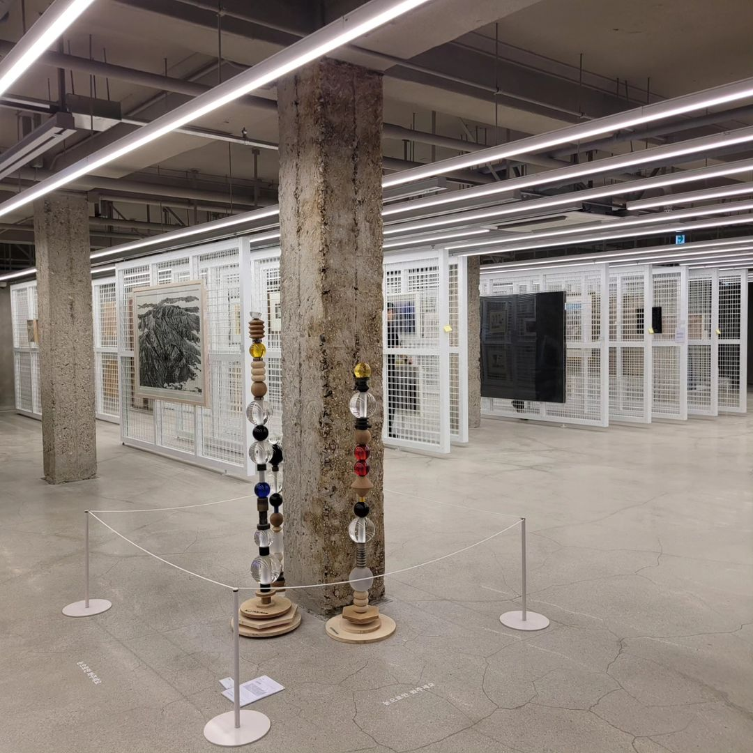 하나은행 H.art1 전시 설치 _ SEE THE LIGHT