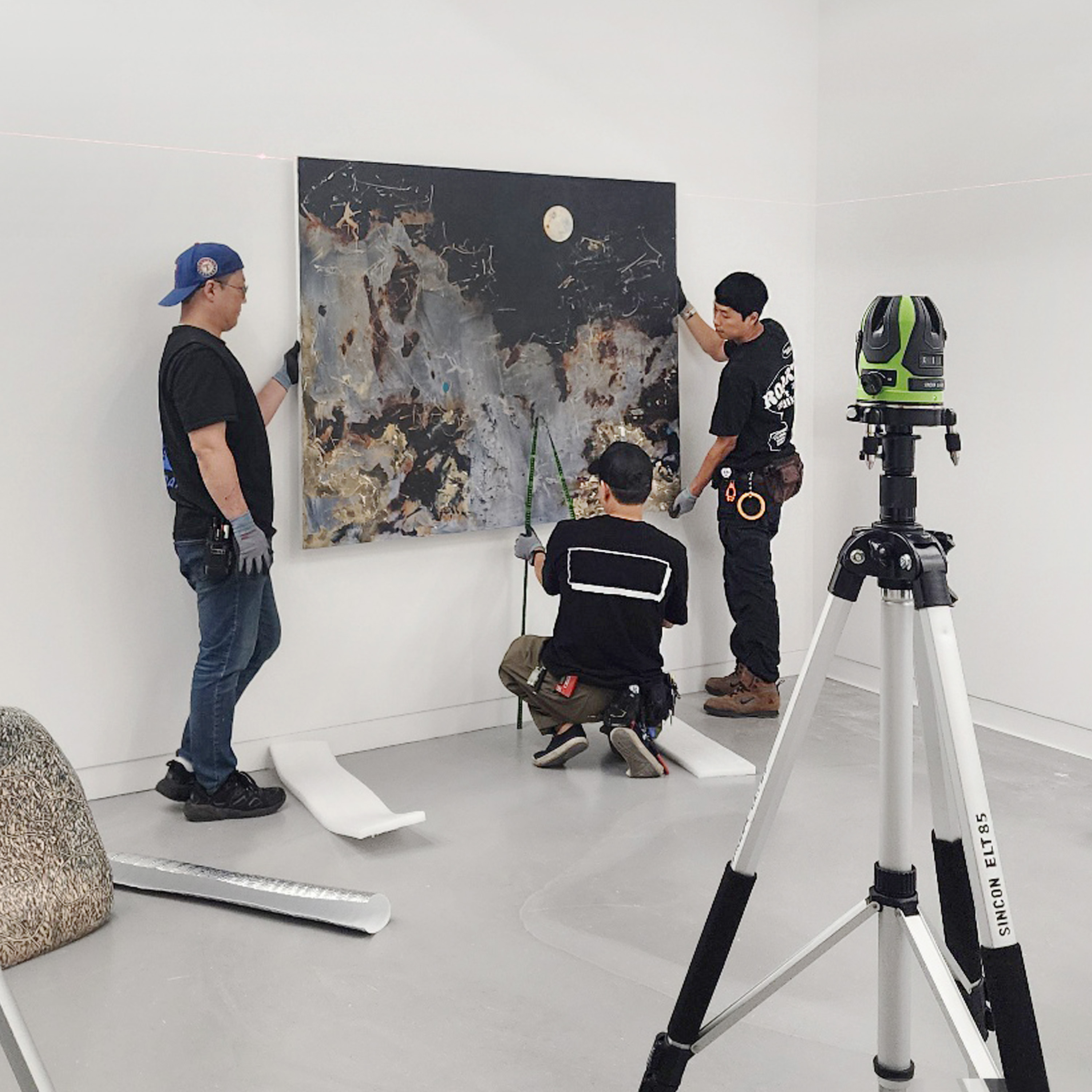 우란문화재단 전시 설치 _ 10년이면 강산도 변한다